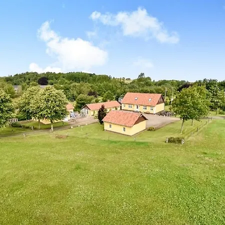 Smidstrupvej 3 - The Farm stay *